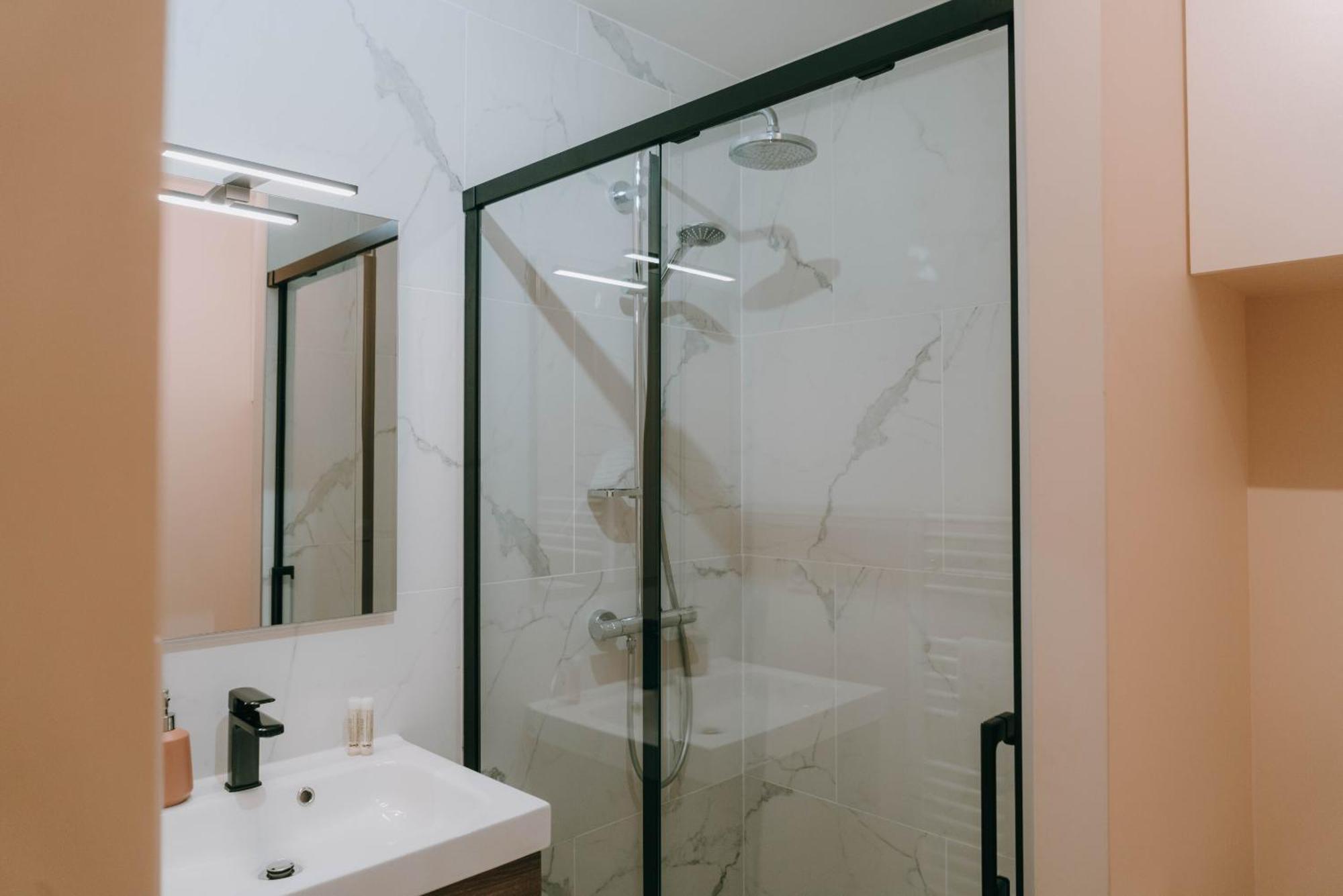 Apparts' Rennes Bnb Solferino -Centre Gare Ruang foto
