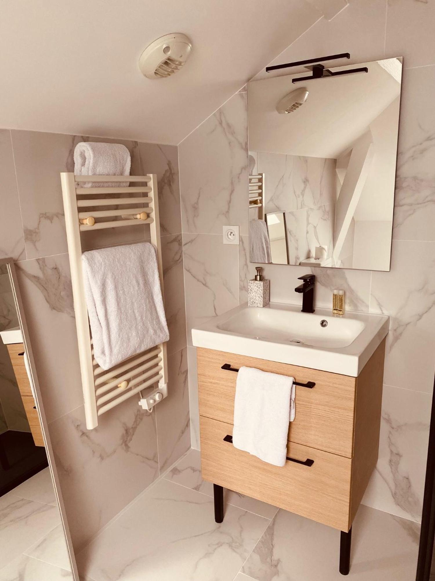 Apparts' Rennes Bnb Solferino -Centre Gare Ruang foto